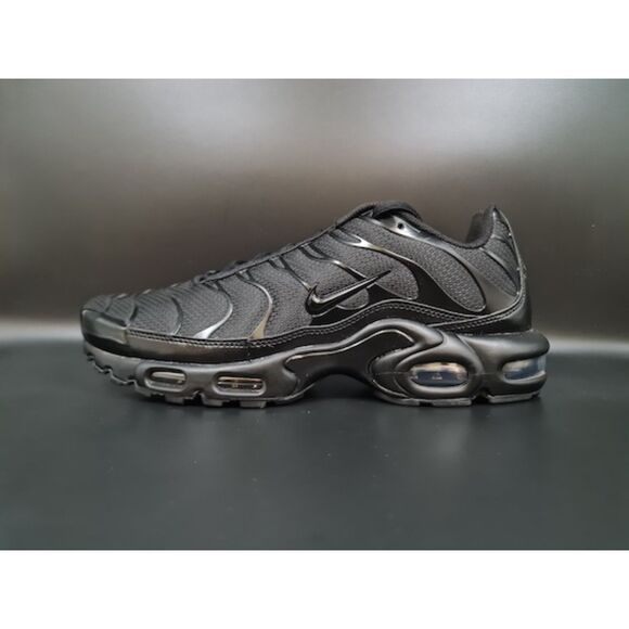 Nike Air Max Plus Triple Black. SIZE 11.5 - 604133-050 main image 7